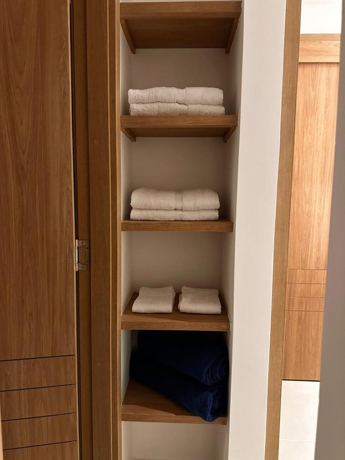 Baia Kristal Andrés *