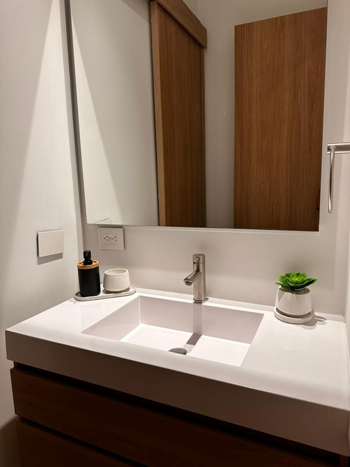 Baia Kristal Andrés Cartagena